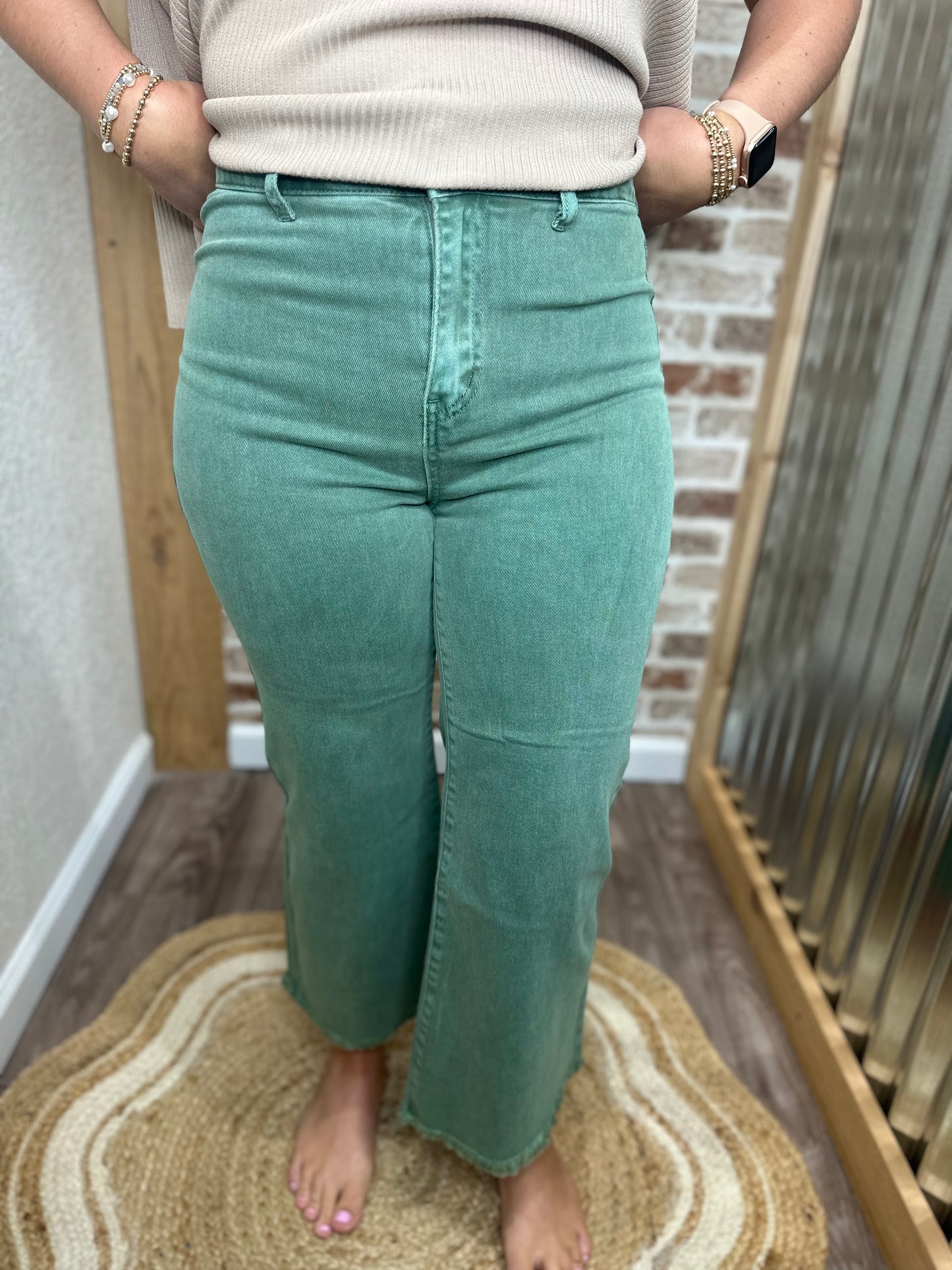 Olive| Lucy Acid Frey Hem Jeans