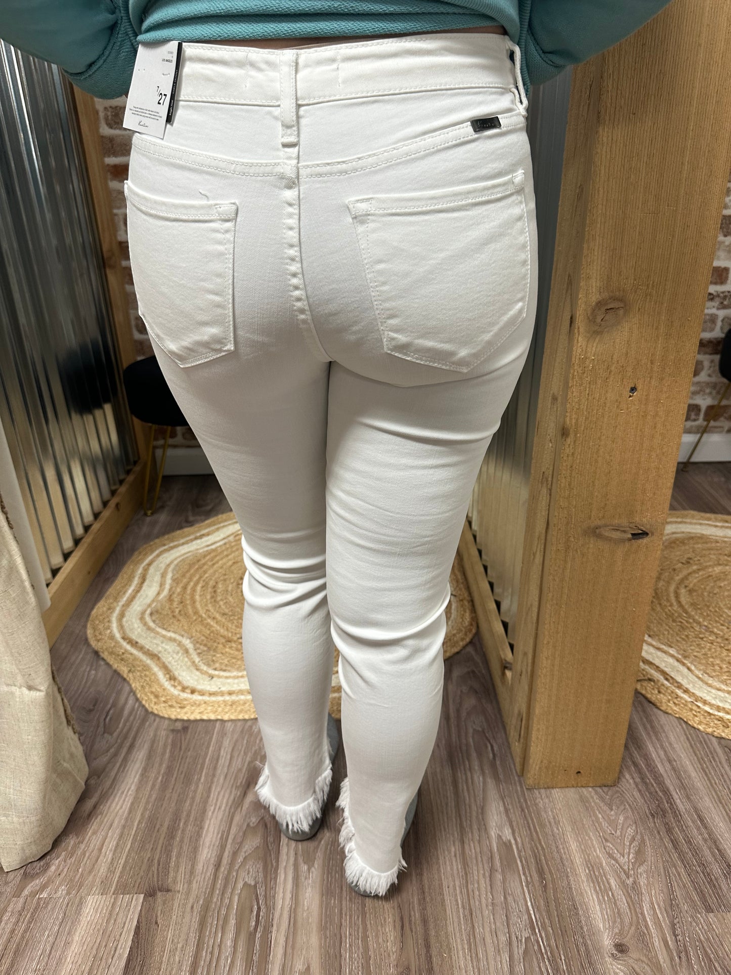 HIGH RISE FRAY HEM ANKLE SKINNY JEANS