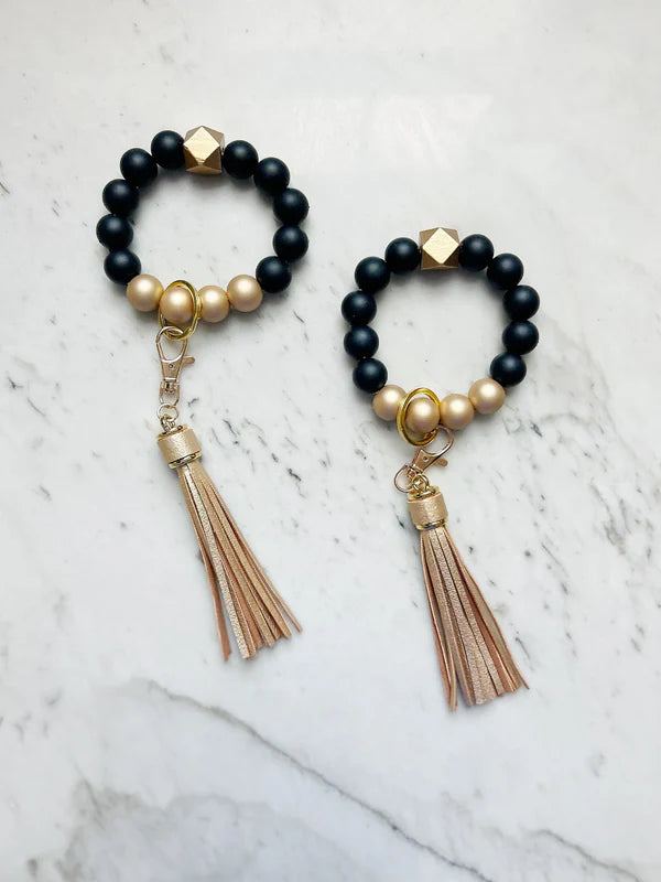 Bold Type Wristband Keychain:Black