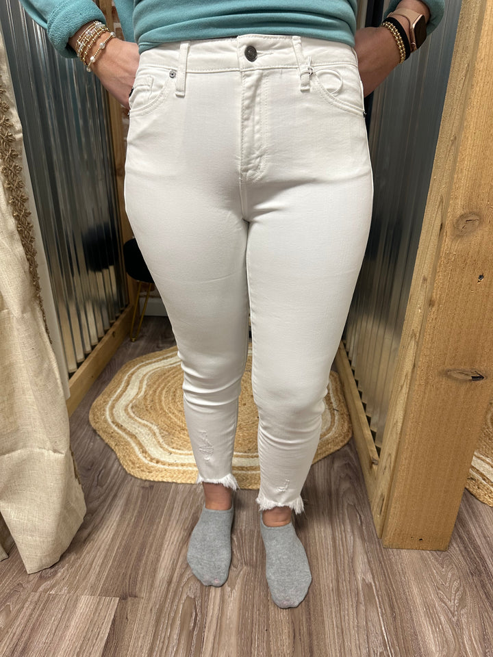 HIGH RISE FRAY HEM ANKLE SKINNY JEANS