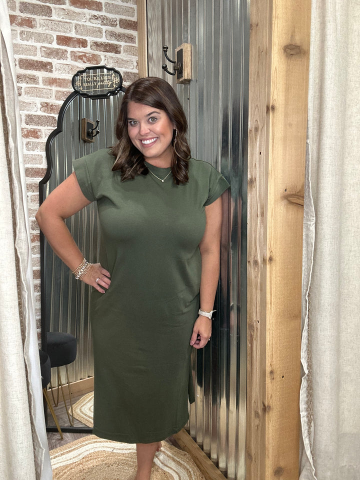 ROUND NECK SHORT SLEEVE MIDI DRESS | Dk Olive