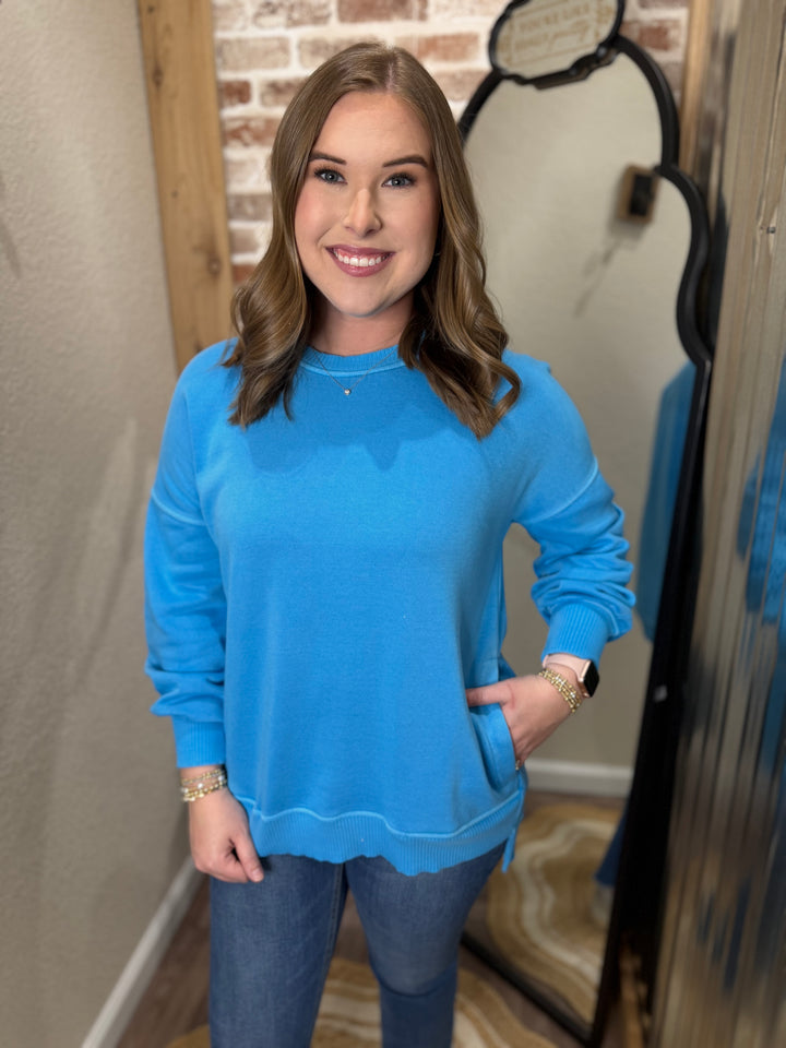 DEEP SKY | PIGMENT DYE FLEECE HI-LOW HEM PULLOVER WITH POCKET
