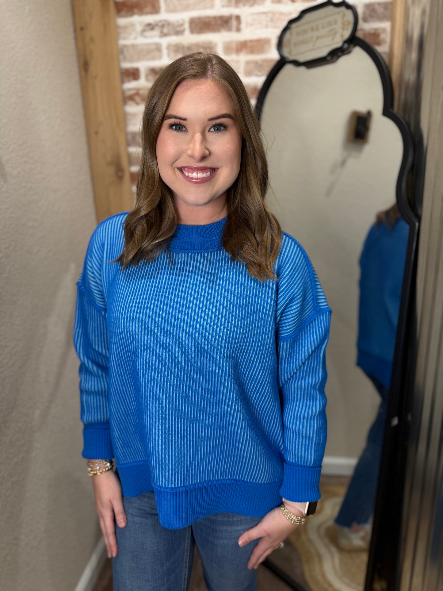 OCEAN SKY BLUE | EXPOSED SEAM TWO TONE SWEATER