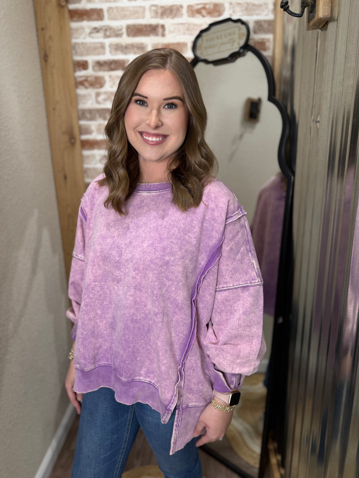 B VIOLET | ACID WASH F/TERRY EXPOSED-SEAM SWEATSHIRT