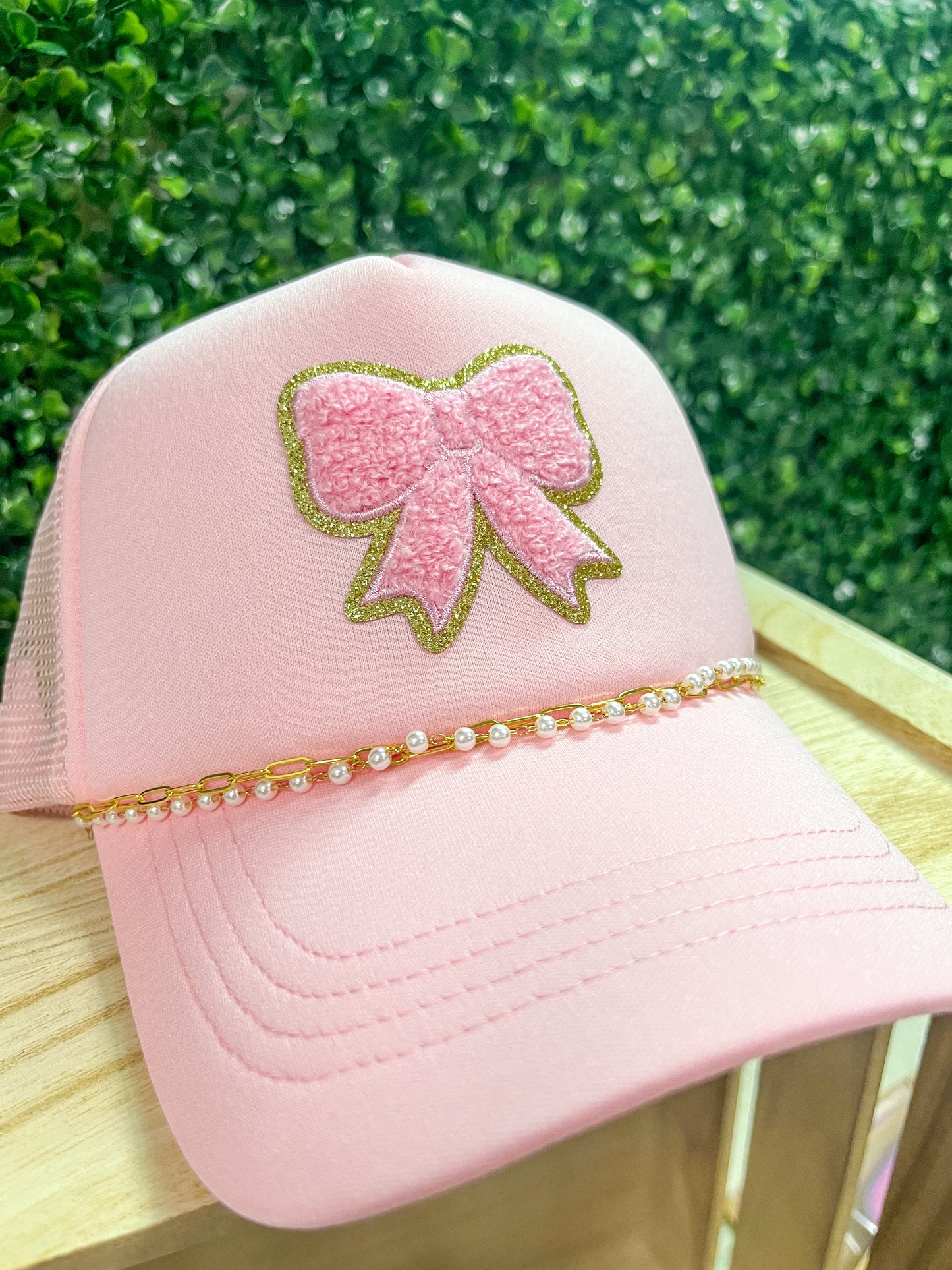 Bow Pearl & Chain Trucker Hat
