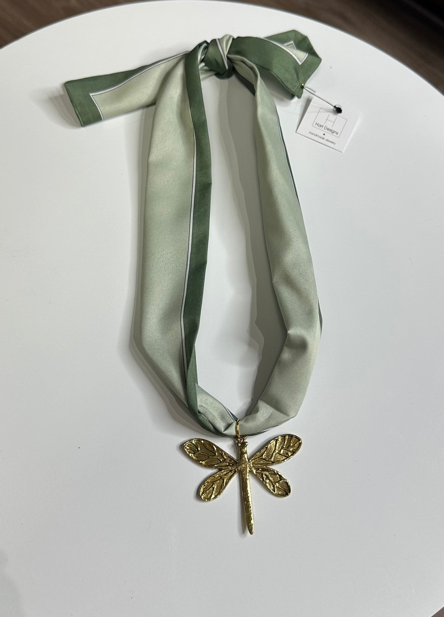 Hart Design Scarf Necklace Green Butterfly