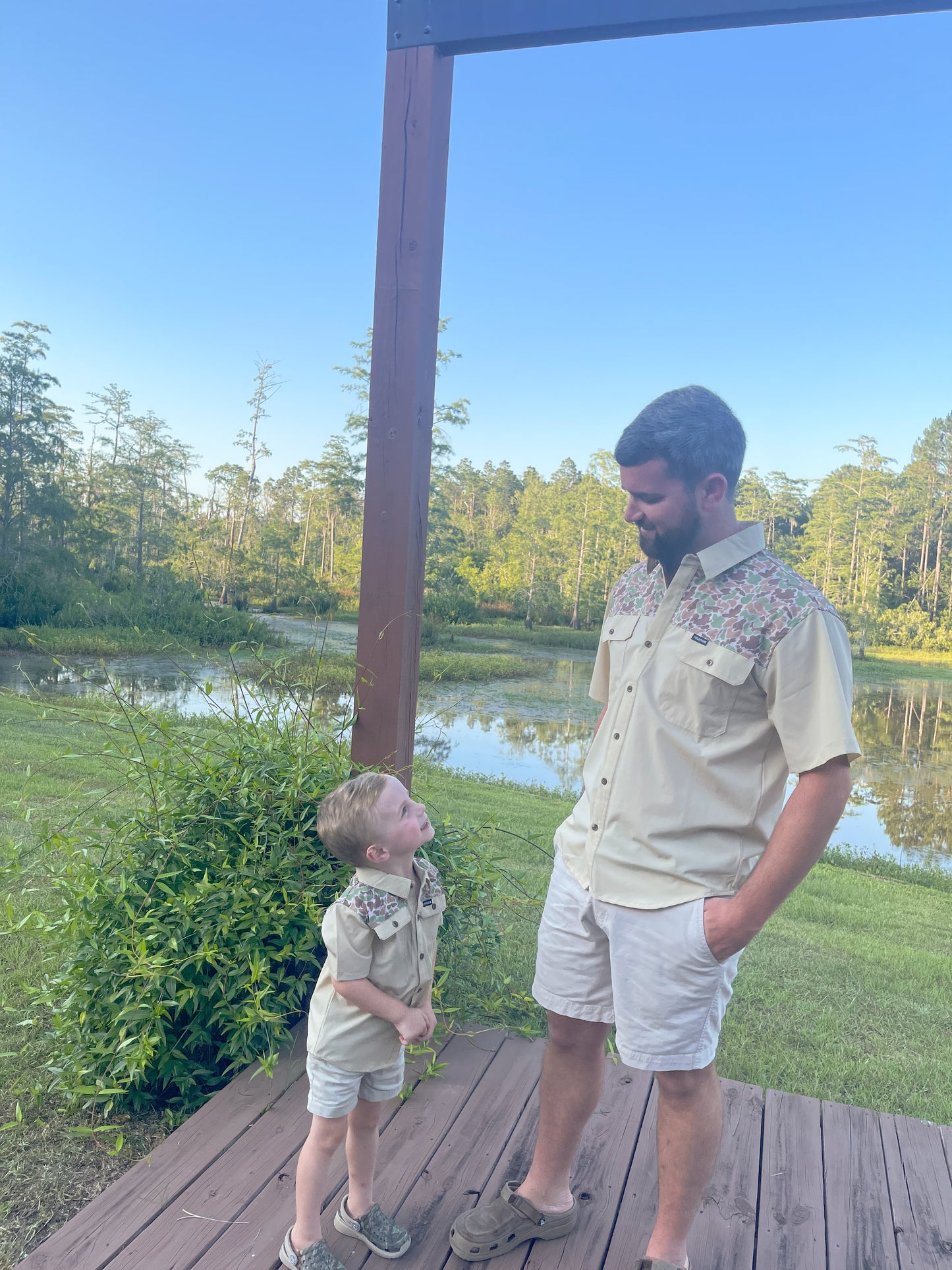 Men’s Wingman Button Sand/Camo Button Down