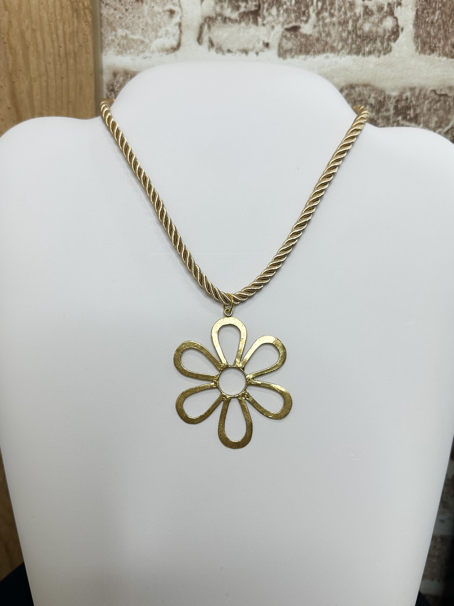 Beige Flower Necklace