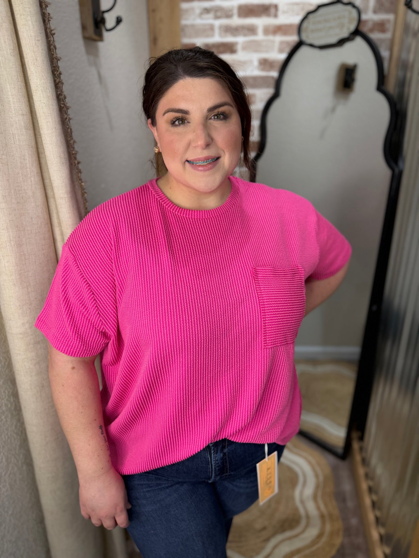 Curvy Sadie Raised Ribbed Top| Hot Pink