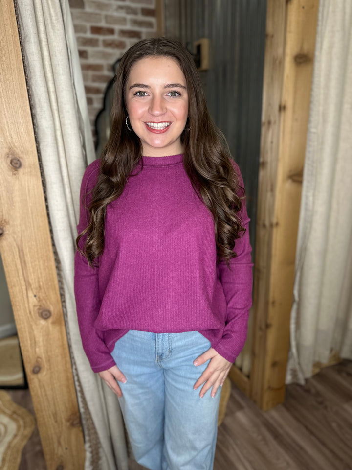 LT PLUM | BRUSHED RIBBED HACCI HI-LOW SWEATER