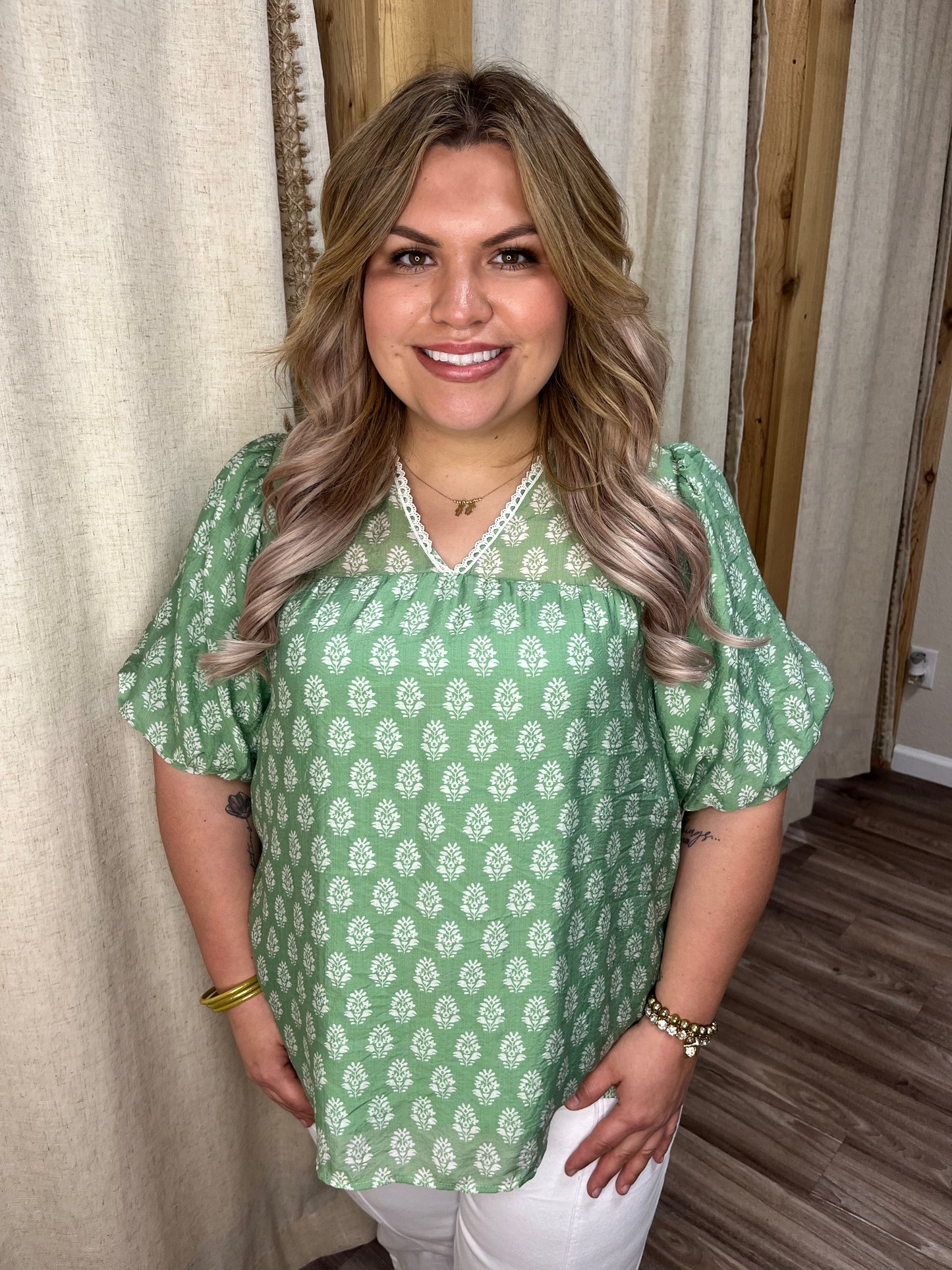 See The Light Top| Curvy