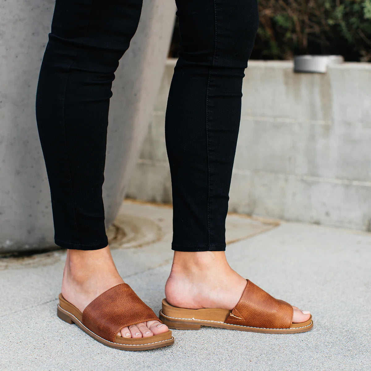 Kalo Slide Sandals - Taupe