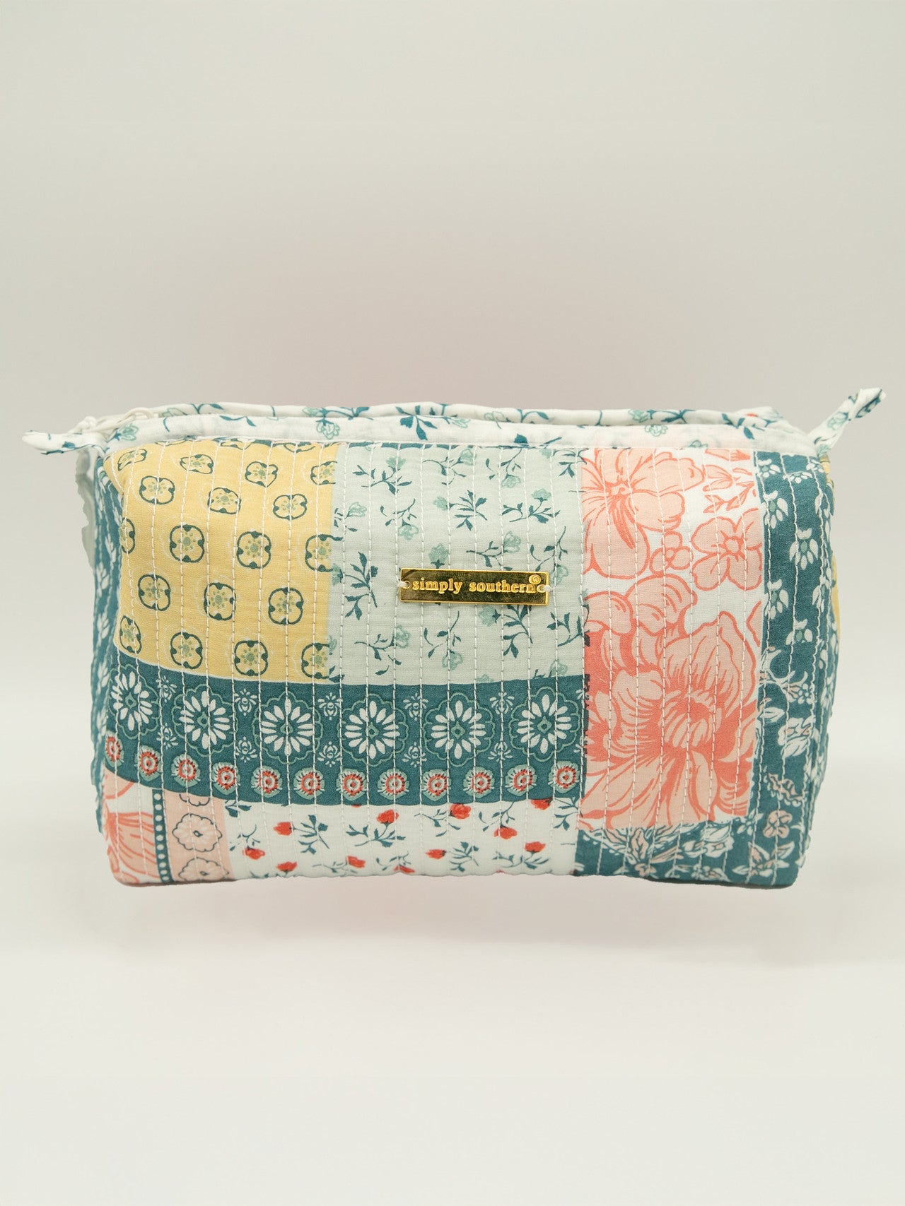 QUILTED PATTERN | QUILTED COSMETIC BAG | SIMPLY SOUTHERN