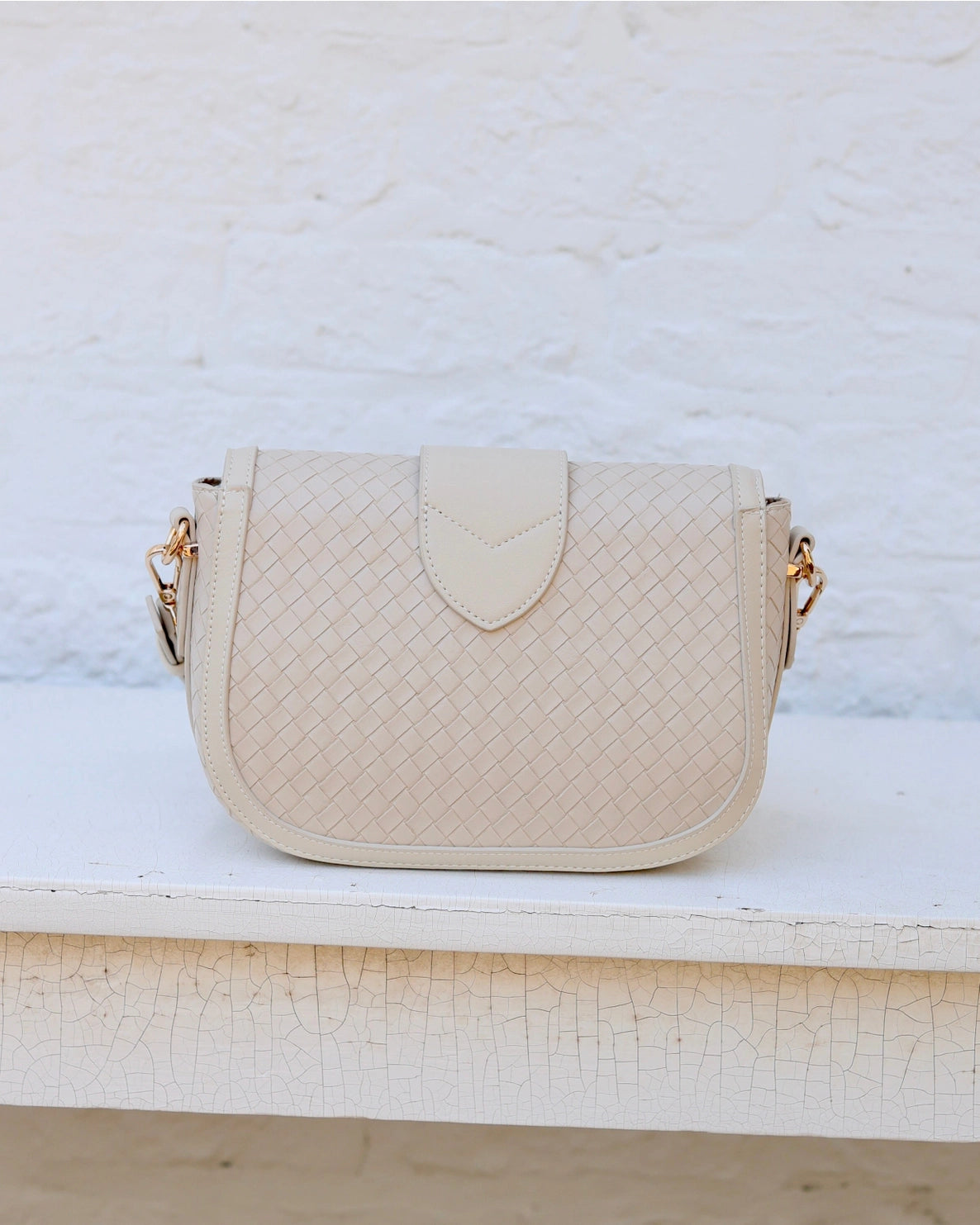 Griffin Crossbody Bag| Almond