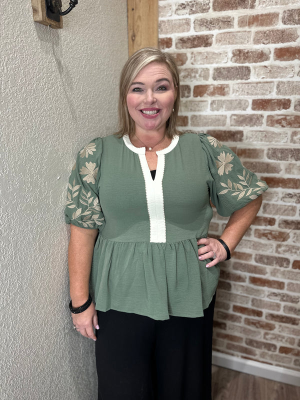 Take Me Away Top| Curvy