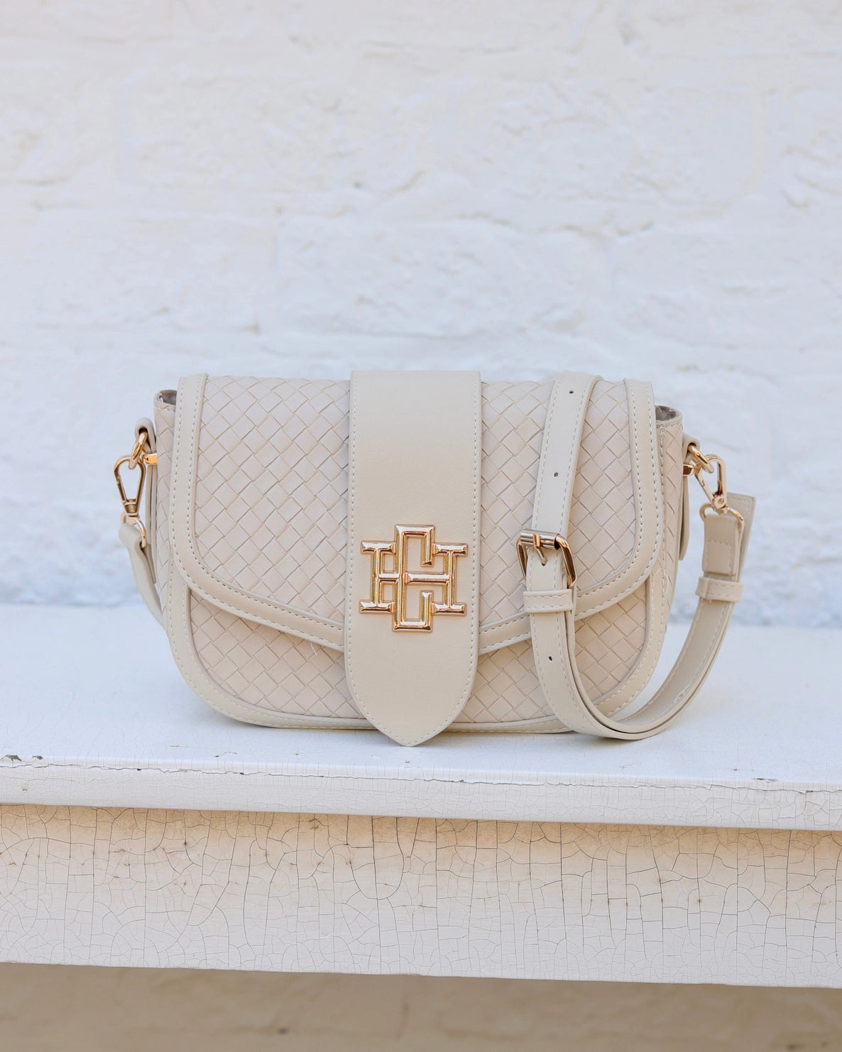 Griffin Crossbody Bag| Almond