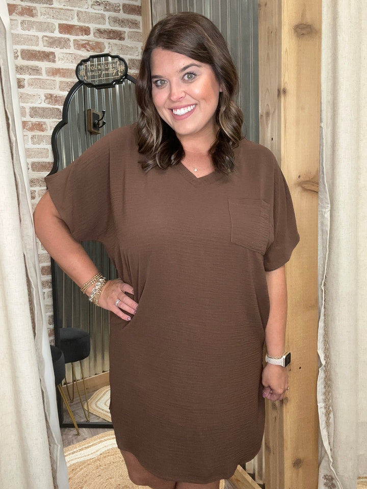 WOVEN AIRFLOW V NECK T SHIRT DRESS WITH POCKETS | Brown