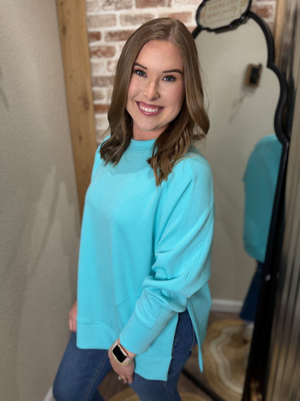 MINT SKY | SCUBA ROUND NECK PULLOVER WITH SIDE SLITS