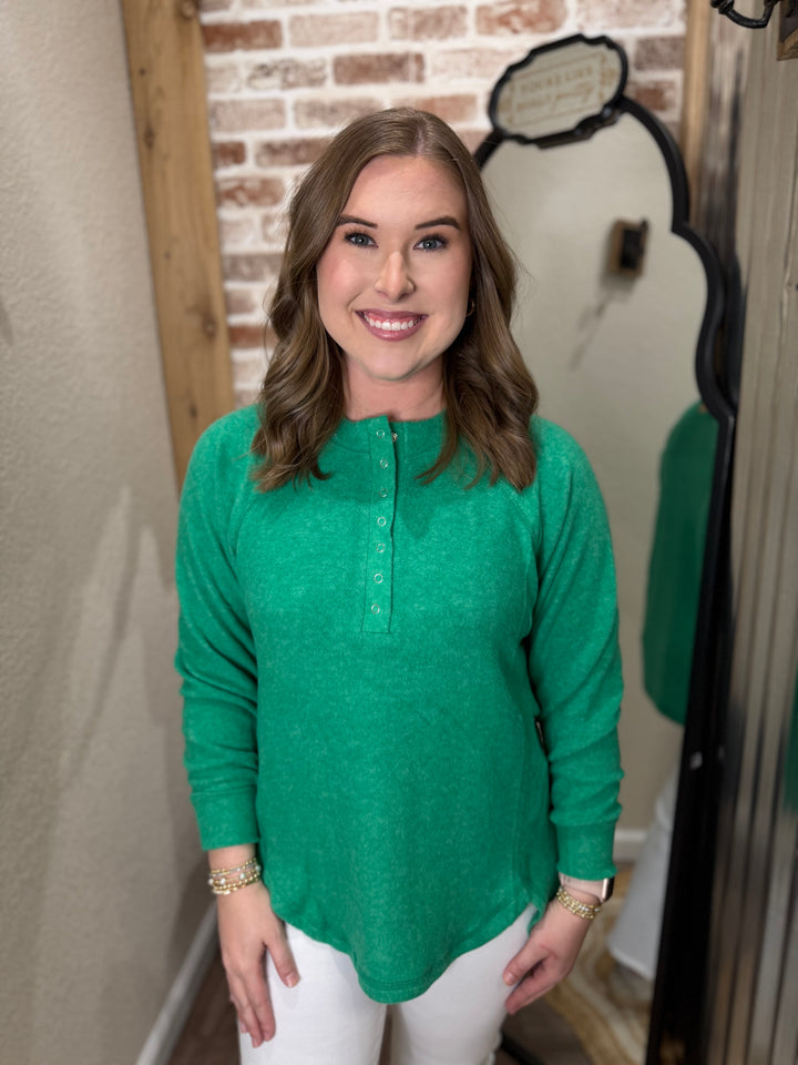 K GREEN | BRUSHED MELANGE HACCI OVERSIZED 7-BUTTON HENLEY PLACKET SWEATER