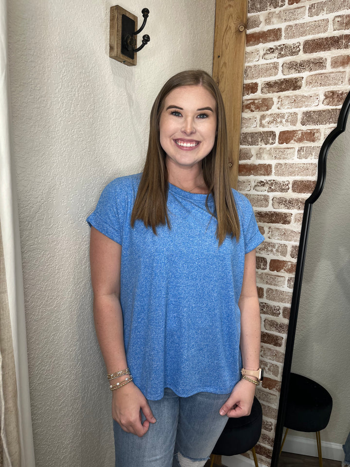 SOFT MELANGE HACCI SHORT SLEEVE ROUND NECK TOP | OCEAN BLUE