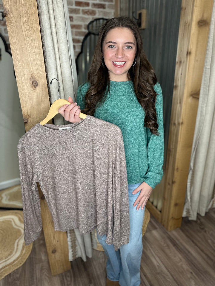 BROWN | SOFT MELANGE HACCI ROUND NECK LONG SLEEVE TEE