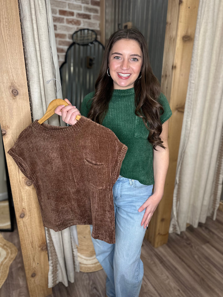 BROWN | CHENILLE WAFFLE SHORT SLEEVE SWEATER