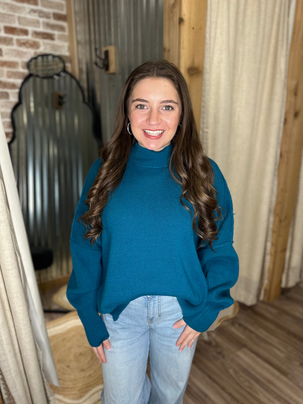 OCEAN TEAL| SIDE SLIT OVERSIZED SWEATER
