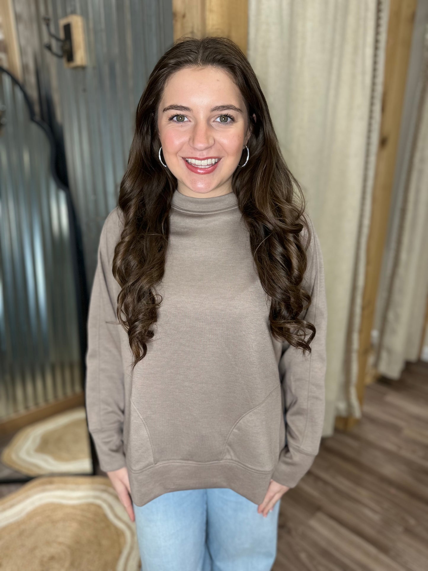 COCOA | SCUBA ROUND NECK PULLOVER WITH SIDE SLITS