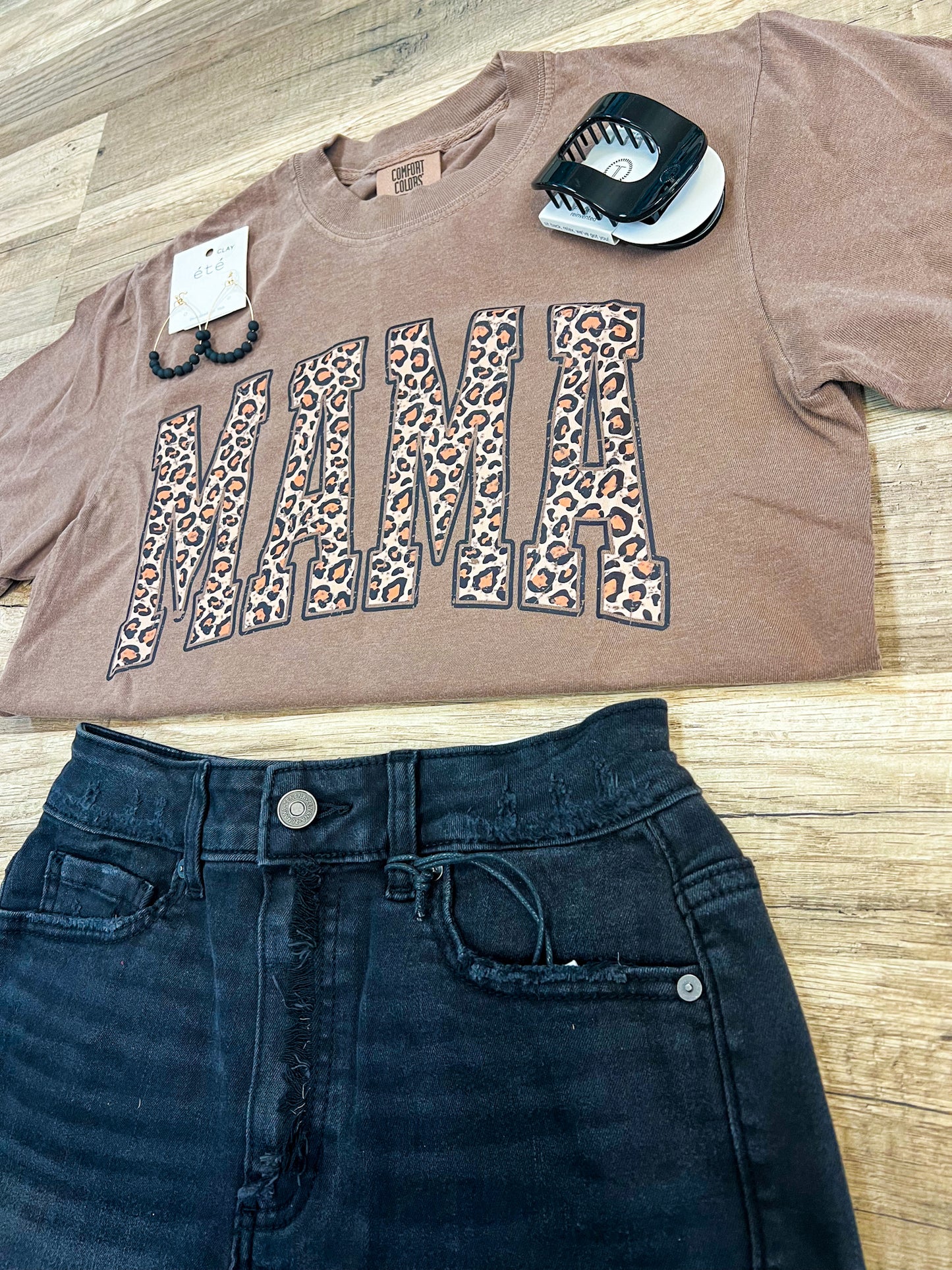 "MAMA" Cheetah T-Shirt