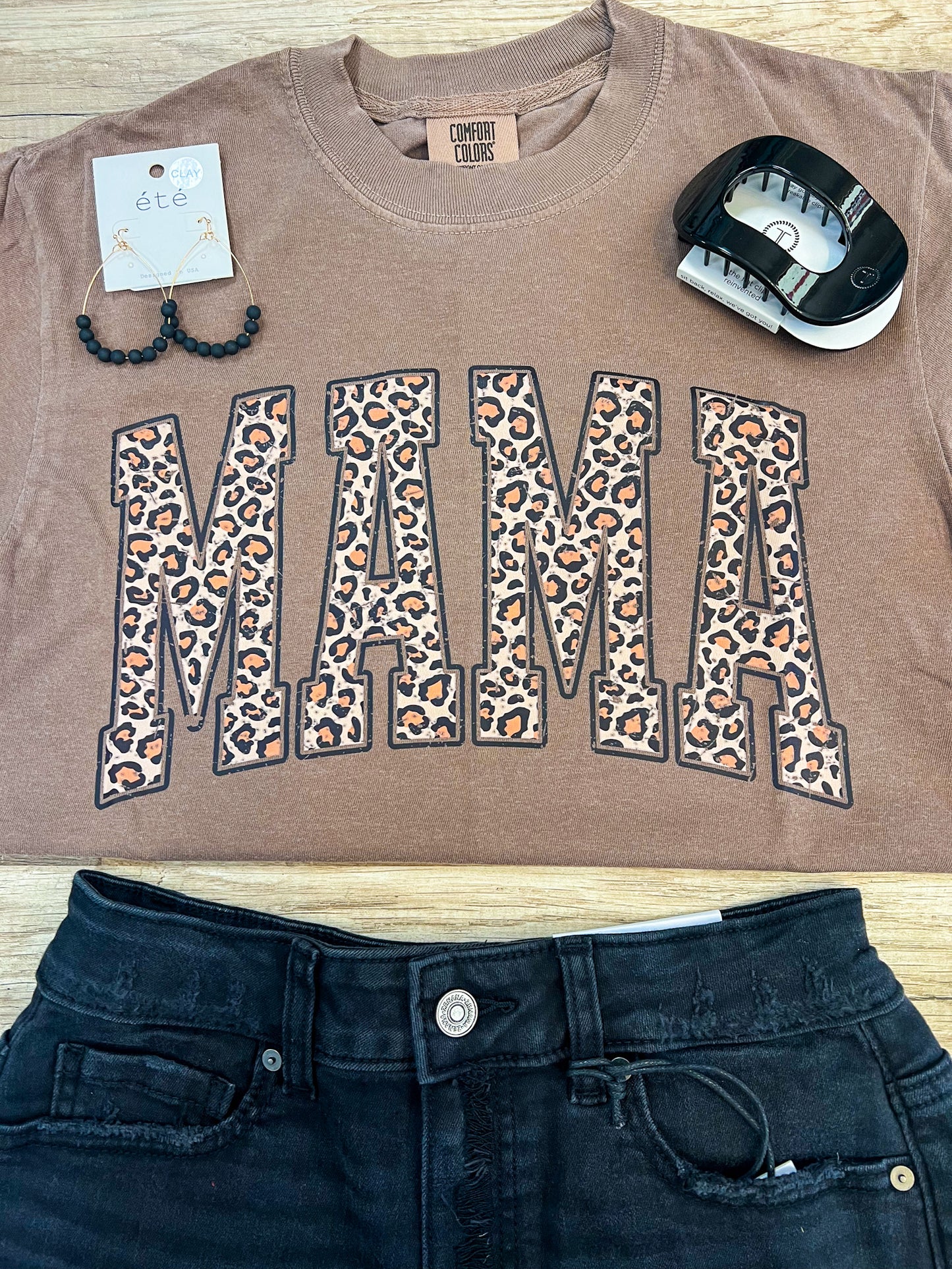 "MAMA" Cheetah T-Shirt