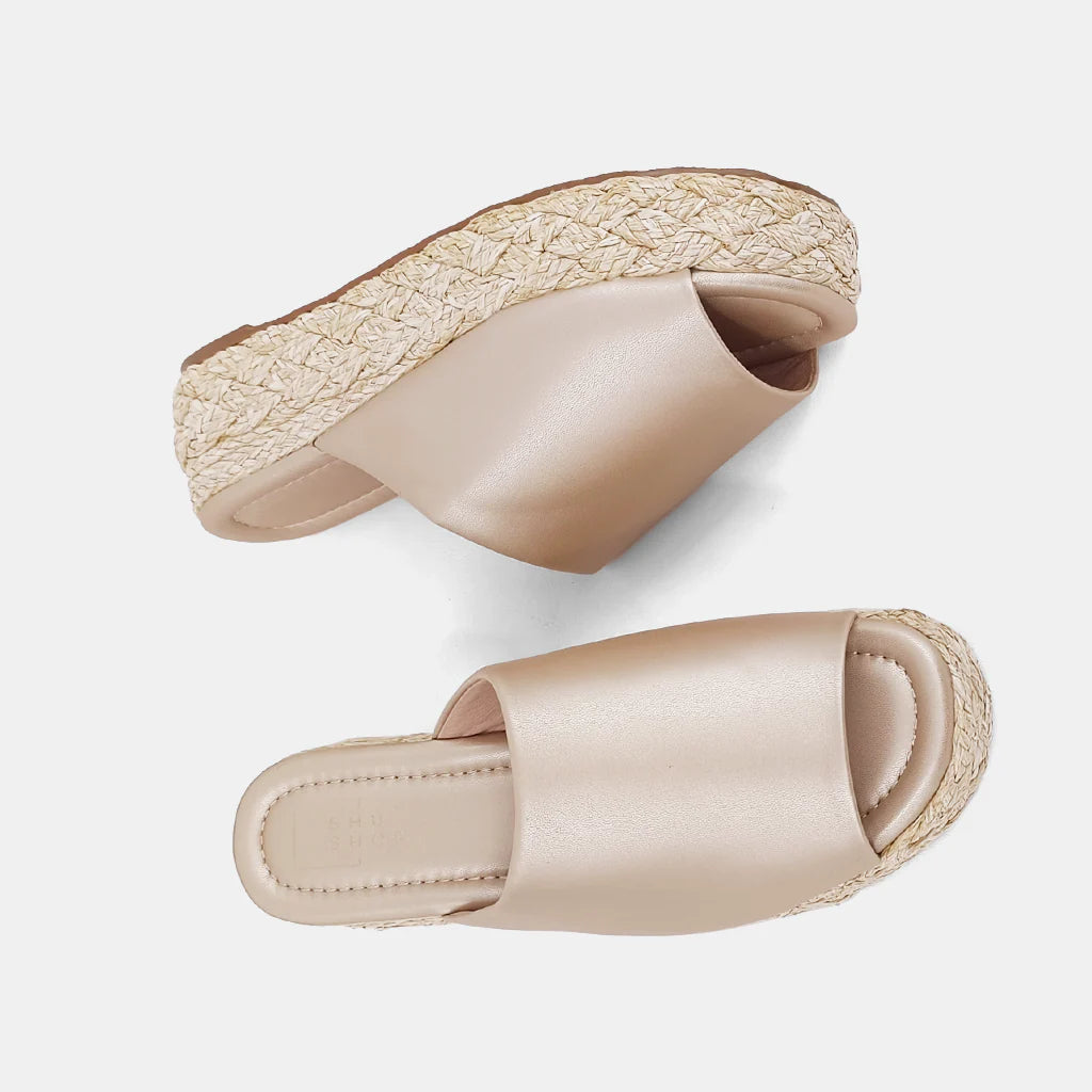 Lizzie wedge sandal clearance