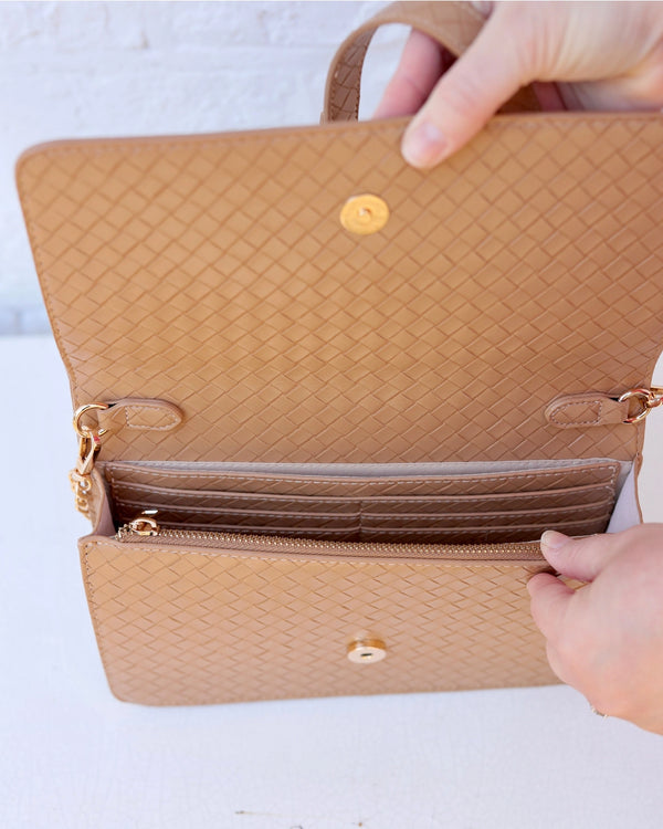Bryn Clutch/Crossbody Woven| Almond