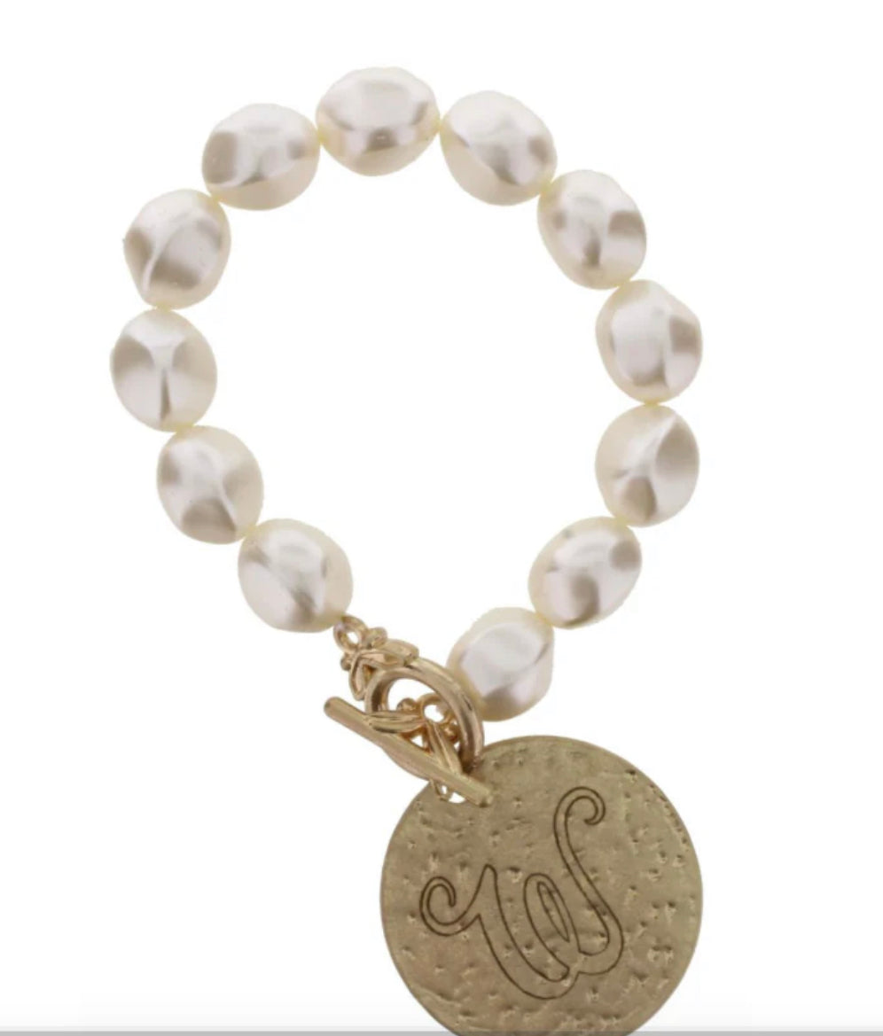 PEARL STRETCH WITH DISK INITIAL BRACELET