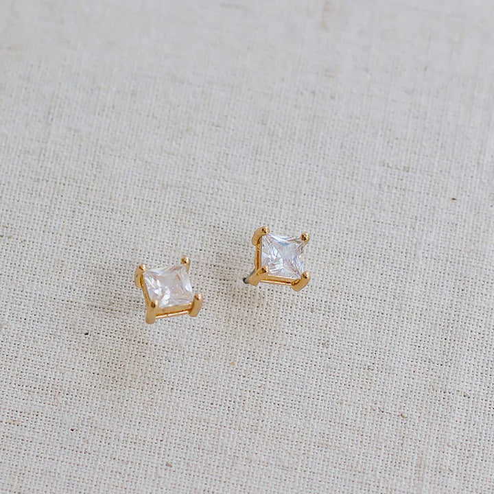 Kitty Gold Stud Earrings