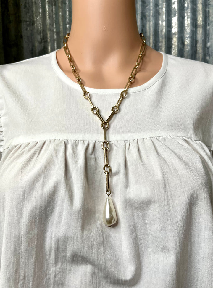 Gold Chain Pearl Pendant Necklace