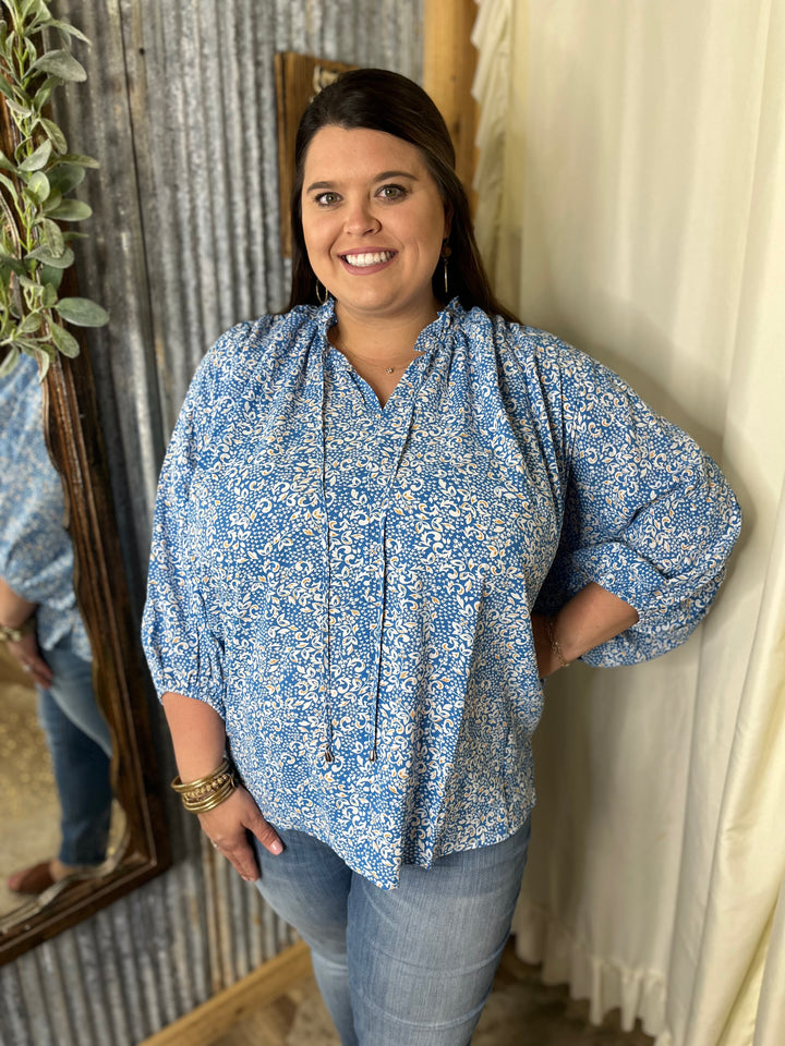 Casual Occasions Top - Curvy