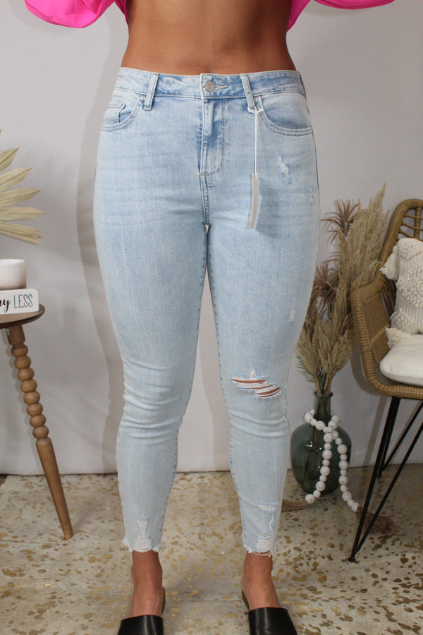 High Rise Light Wash Frayed Jeans
