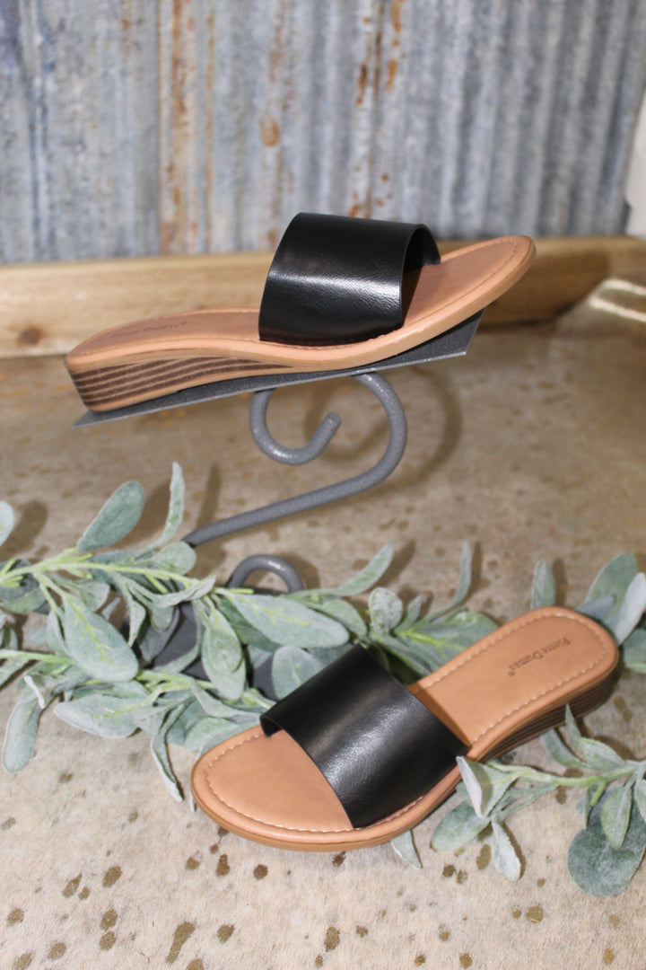 Regina Cow Print Slide Sandals – Firefly Boutique